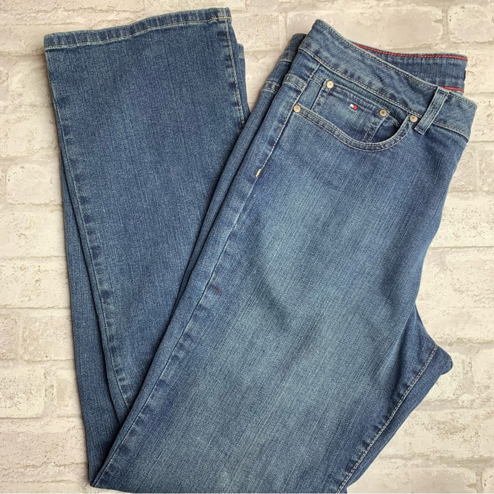 Tommy Hilfiger Blue Jeans Straight Leg Medium Rinse EUC Size 10